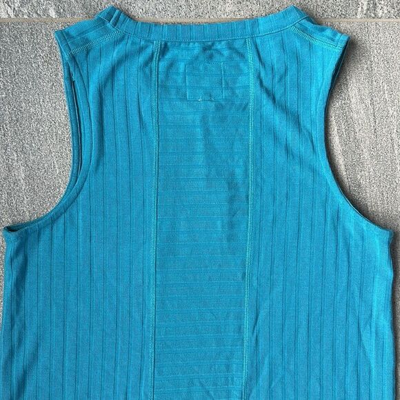NWT Chaser Relaxed Fit Poor Boy Wide Rib Sleeveless Pocket Tank Turquoise Small - Picture 6 of 10